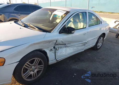 2008 Volvo S60 2.5T из США, поврежденный, VIN YV1RS592982685189